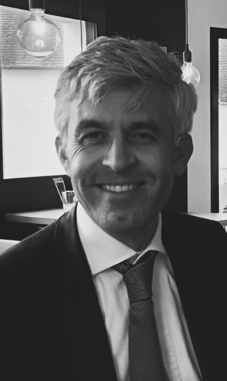Portrait Eloi 50 ans noir et blanc